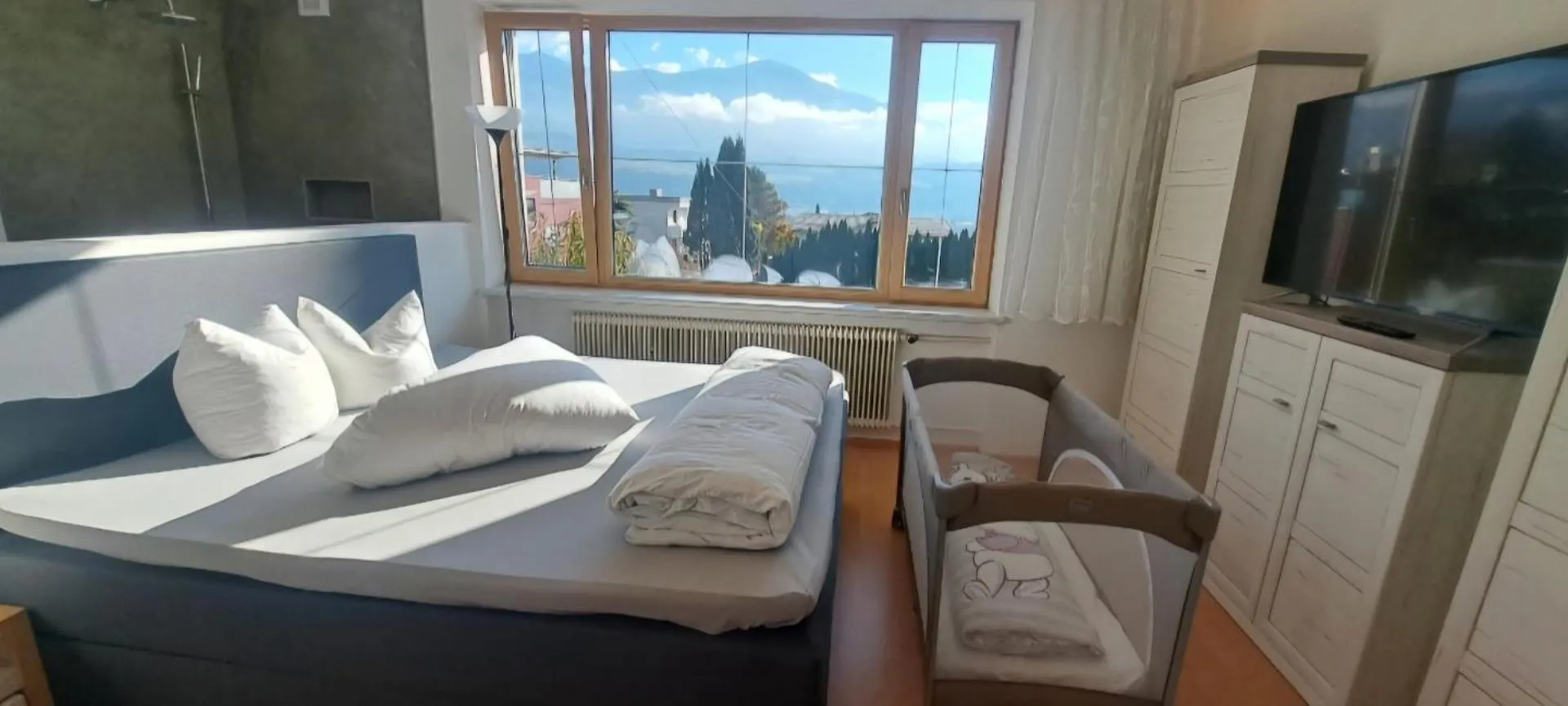 Sonnige Und Ruhige Wohnung In Innsbruck - Stadtrand Apartamento