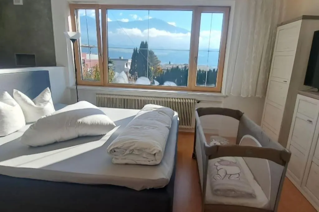 Sonnige Und Ruhige Wohnung In Innsbruck - Stadtrand Apartamento